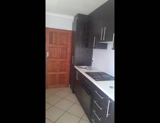 2 BEDROOM PROPERTY TO RENT IN ROSSLYN